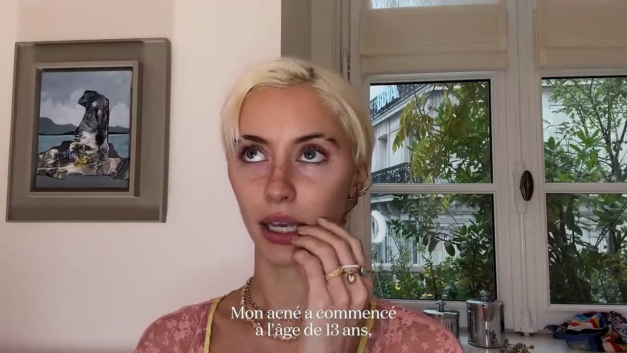 Iris Law dévoile sa routine préventive contre l’acné step-by-step