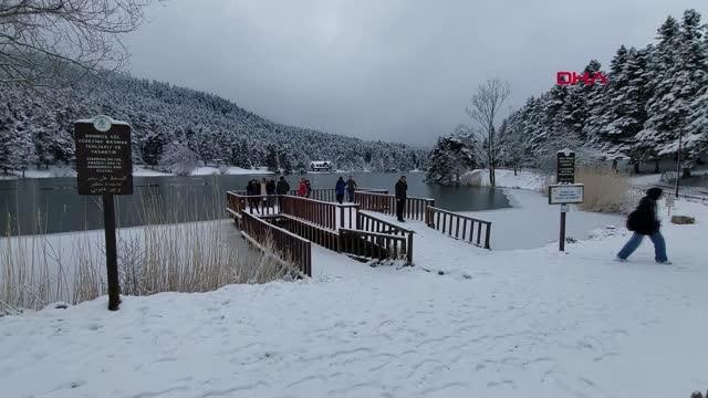 Gölcük Tabiat Parkı'nda kar güzelliği