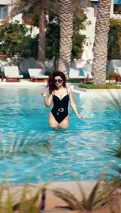 ---- _poolday _abudhabi _throwback __--- _akshay_navlakhe(MP4)