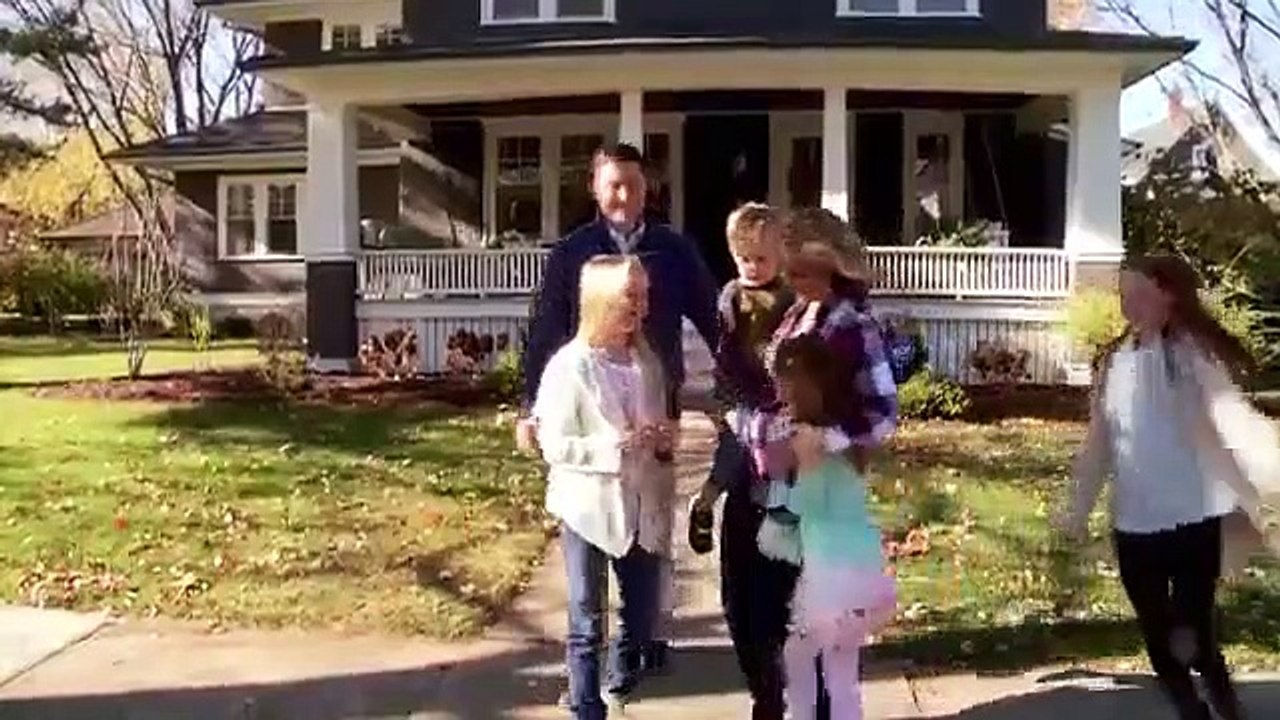 Downtown Shabby - Se1 - Ep08 - Majestic Folk Victorian Gets American Style Mega-kitchen HD Watch