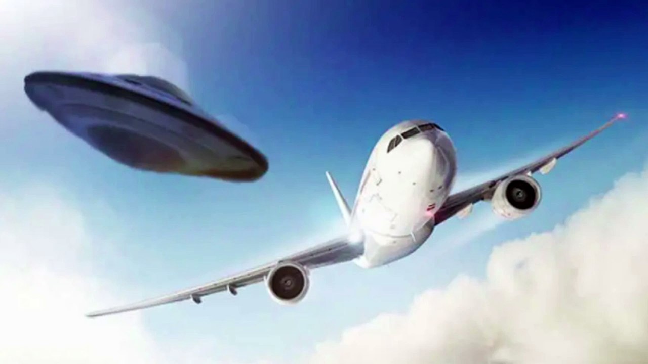 Real UFO video from FedEx plane
