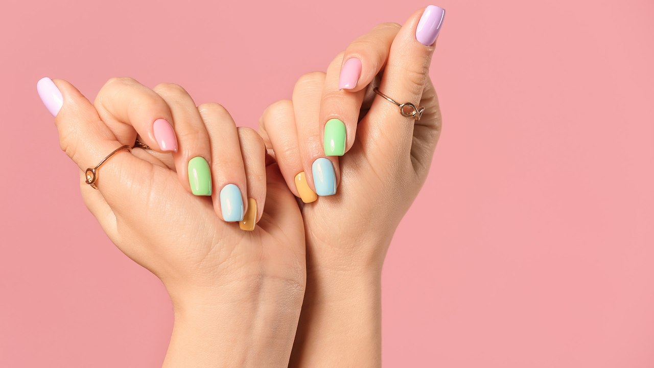 Maniküre wie vom Profi: Kennst du schon die 90-10 Regel für perfekte Fingernägel?