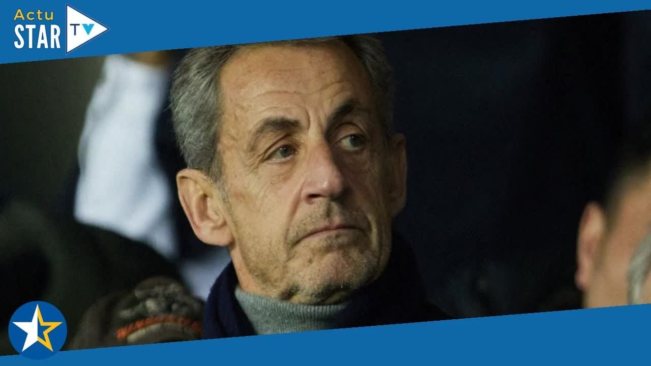 Nicolas Sarkozy accompagné de Louis, de Jean et son fils Solal : la famille réunie pour le match du