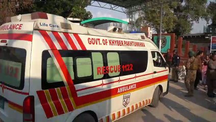 Mortal explosión dentro de una mezquita en Pakistán