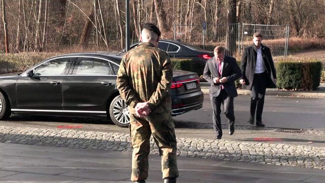 Pistorius informiert sich über Auslandseinsätze der Bundeswehr