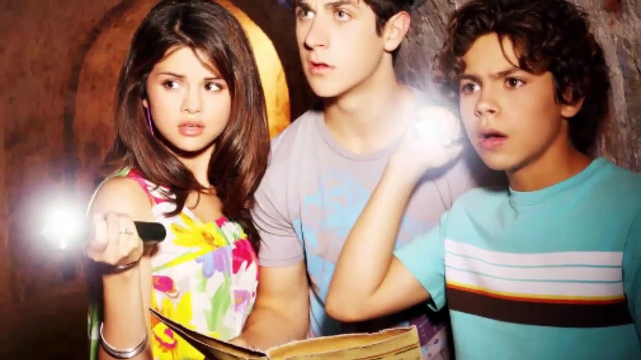 8 atores mirins que cresceram e ficaram fortes; Lembra deles_