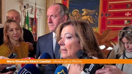 Casellati "La burocrazia è uno stalker, ci rende la vita impossibile"