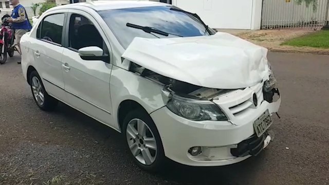 Mulher fica ferida após se envolver em acidente de trânsito no Universitário