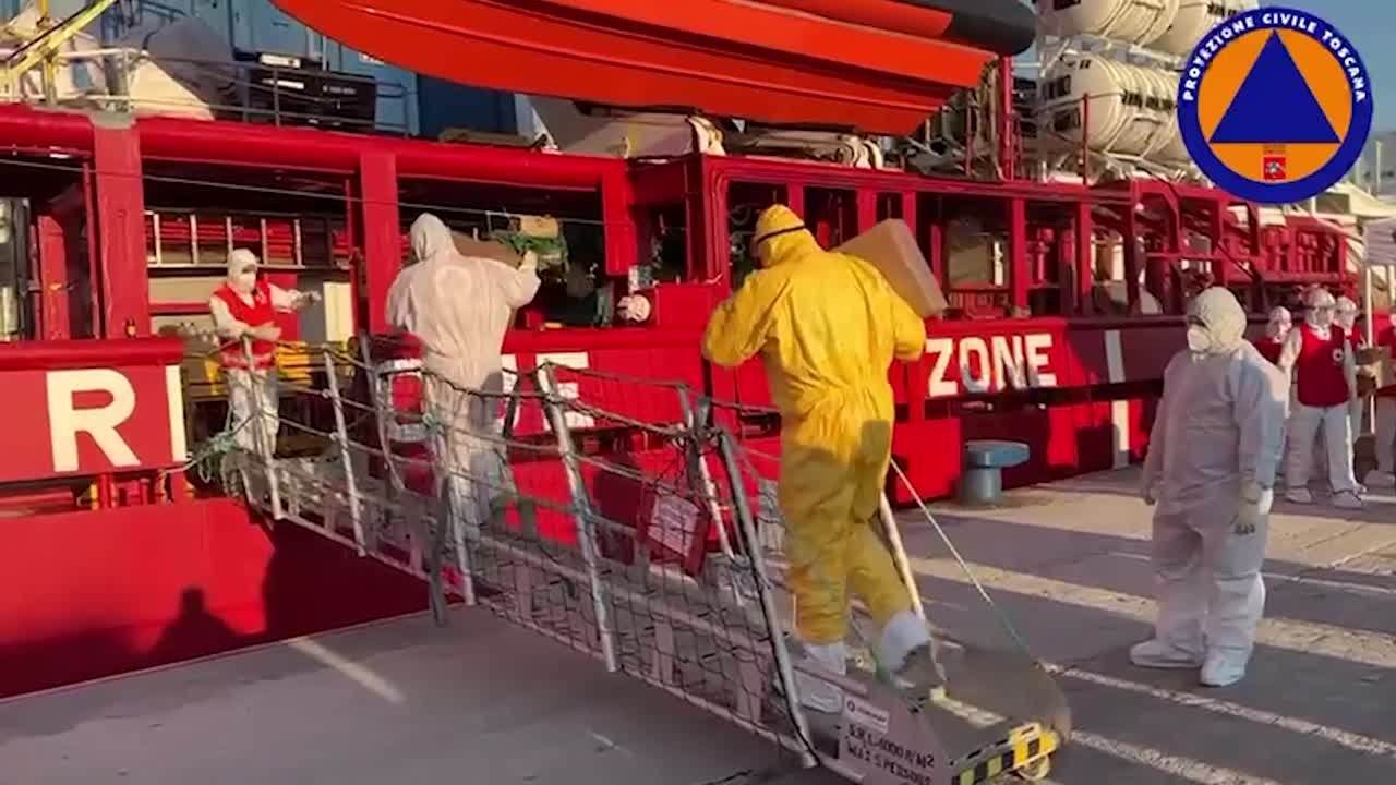 Ocean Viking a Carrara, concluso sbarco Geo Barents