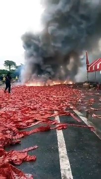 Une route couverte de pétards... effet garanti