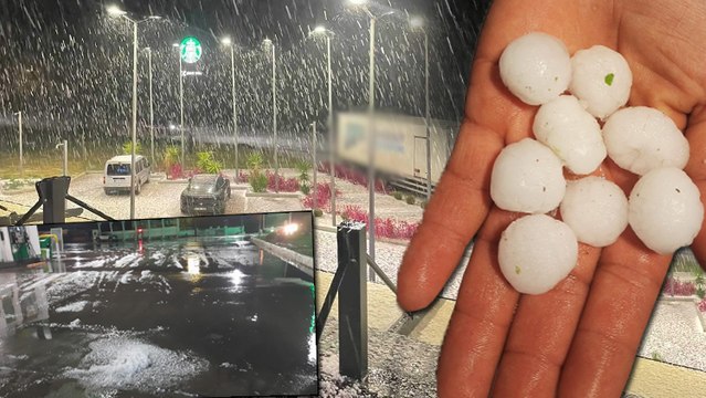 Antalya'nın Manavgat ve Serik ilçesinde gece saatlerinde aniden bastıran dolu, yaşamı olumsuz etkiledi