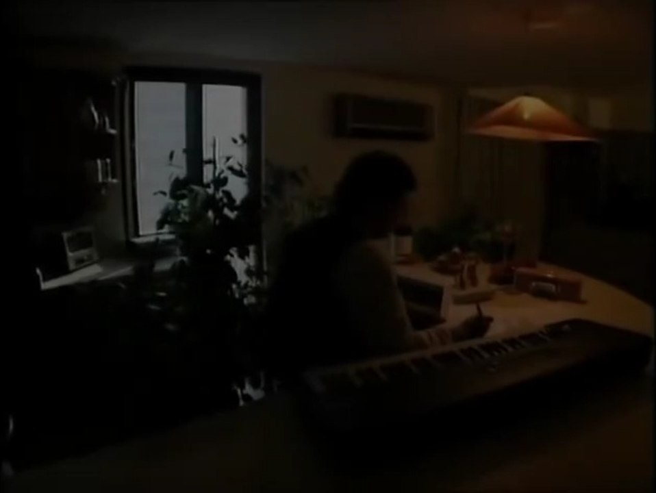 Amr Diab - Matkhafesh _ عمرو دياب - متخافيش