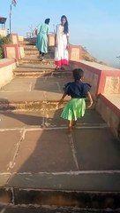 મંદિરમાં માતા નું દર્શન