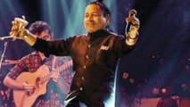 Miscreant throws water bottle at singer Kailash Kher during Hampi Utsav in Karnataka l bollywood news live