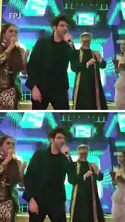 Kartik Aaryan, Aamir Khan sing and dance at wedding in Bhopal