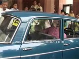 Mayawati, Maneka Gandhi, George Fernandes, Omar Abdullah, G Fernandes attend Parliament in New Delhi
