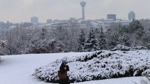 Ankara’da kar etkili oldu, kent beyaza büründü