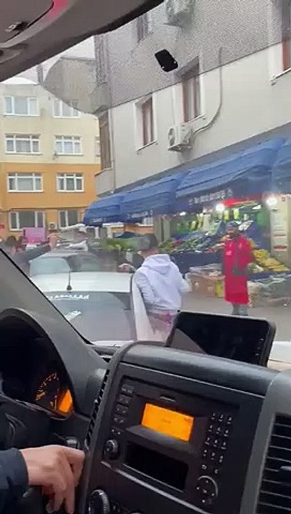 Fahrettin Koca: Ambulansa yol vermeyen düğün konvoyundaki 5 araca 118 bin 487 TL para cezası verildi