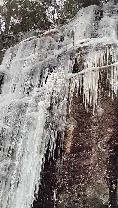 La catedral de hielo. El frío congela el paisaje de este pueblo de Burgos