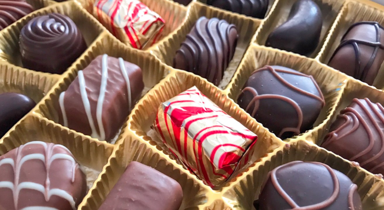 Dieb wird mit massenhaft Schokolade erwischt!