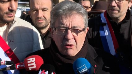 Retraites : « Macron est certain de perdre », affirme Mélenchon à Marseille