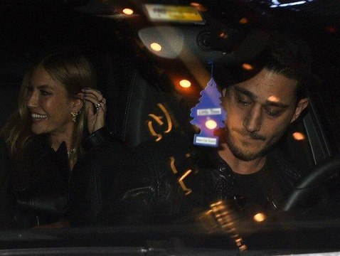 Çağla Şıkel sevgilisi kimdir? Çağla Şıkel sevgilisi Nail Gönenli kaç yaşında?