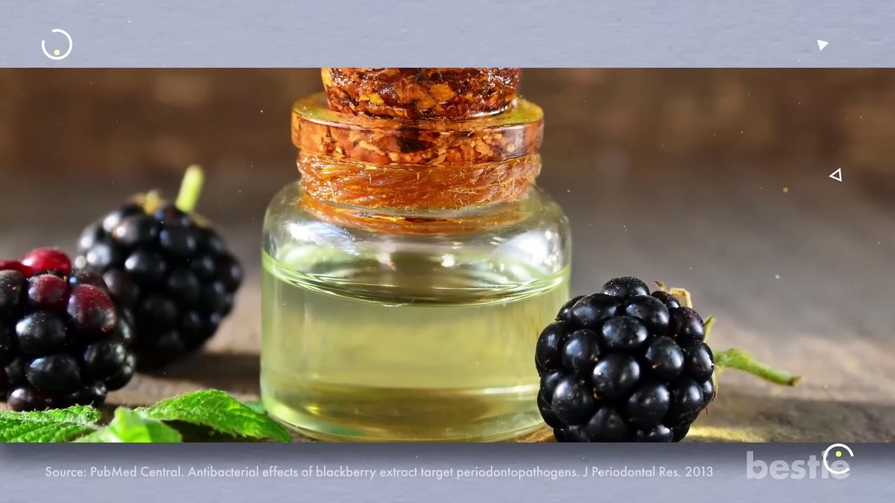 7 POWERFUL Health Benefits Of Eating Blackberries Every Day video