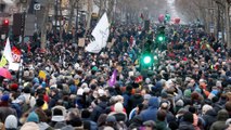 EN DIRECT | Suivez la manifestation contre la réforme des retraites à Paris