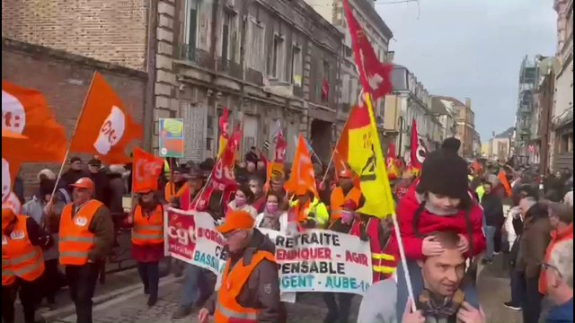 Manifestation contre la réforme des retraites en cours à Romilly-sur-Seine