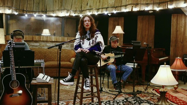 Adé interprète Insomnies en live à Nashville