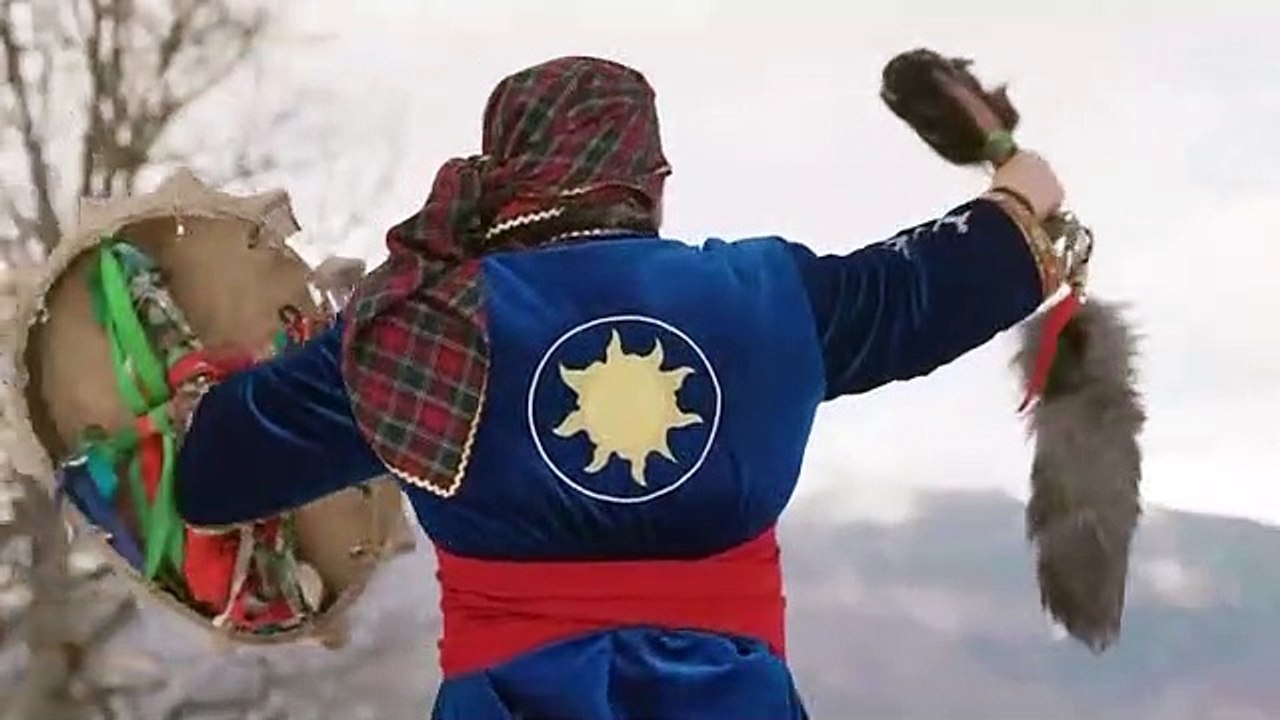 На Красную поляну вызвали шамана, чтобы он наколдовал снег, без которого курорт не может нормально работать. Синоптики, при этом, осадков не обещают