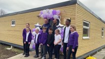 Former Leeds Rhinos' player Jamie Jones-Buchanan opens community cabin at local primary school