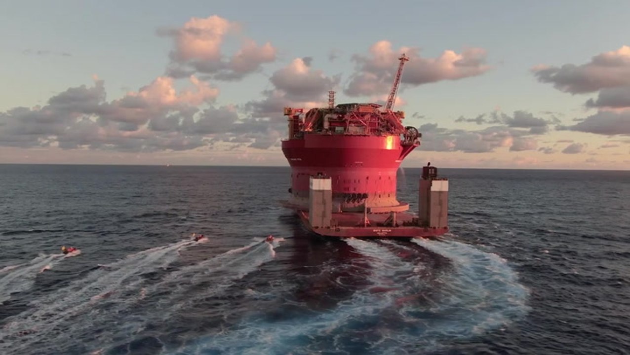 Greenpeace activists ‘occupy’ Shell vessel en route to North Sea oilfield