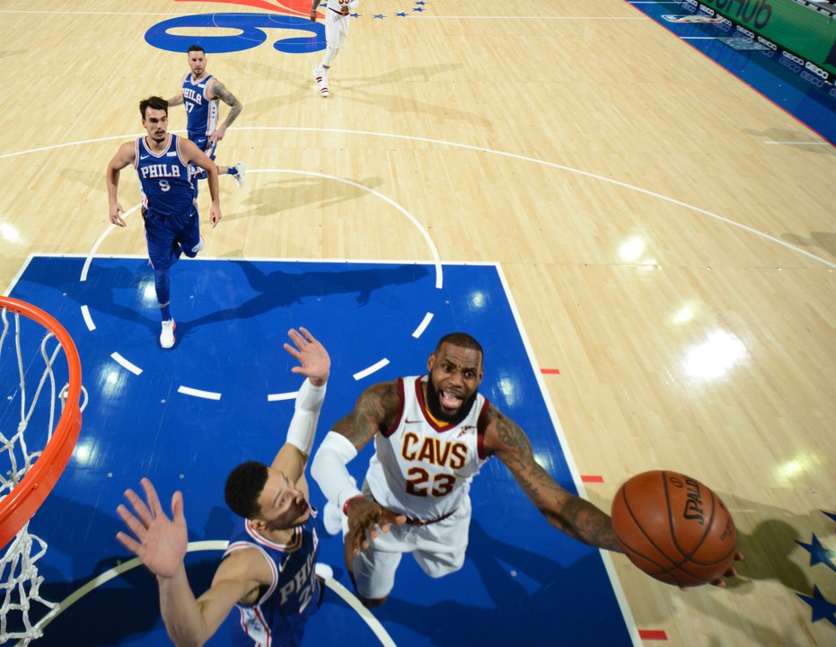 Great LeBron James lefthanded finishes in the regular season Vidéo