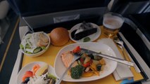 3 Things Flight Attendants Say You Should Never Eat or Drink on a Plane