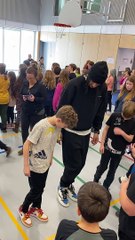 Un cours de moonwalk avec les Twins