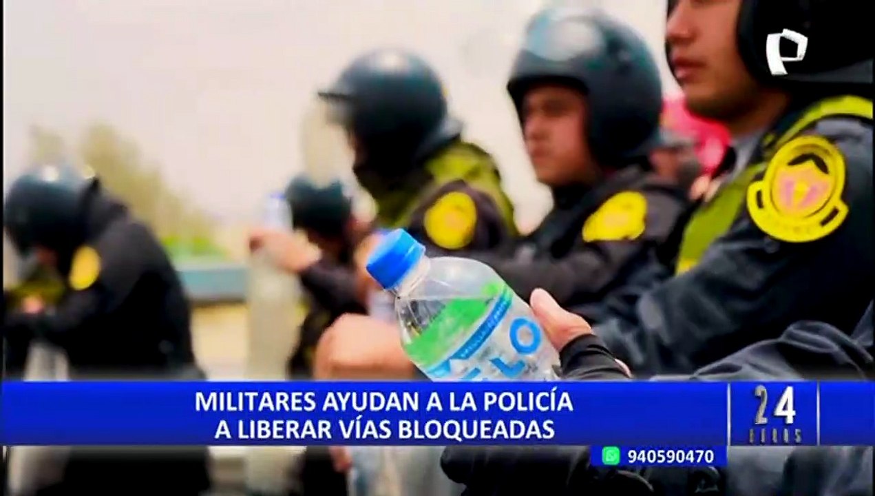 Militares ayudaron a la policía a liberar vías bloqueadas en Ica, Puno y Arequipa