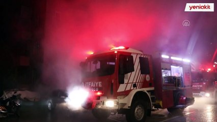 Kocaeli'de market deposunda çıkan yangın söndürüldü