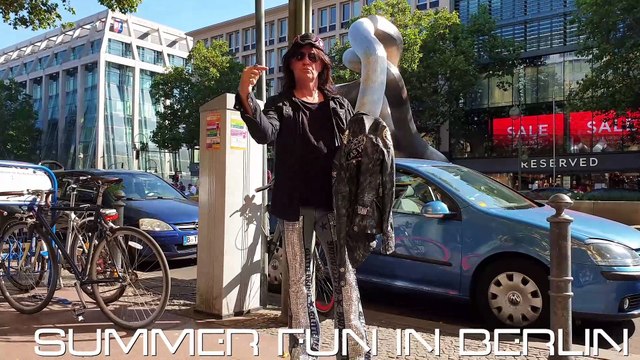 Stage wear & wearable art in Berlin