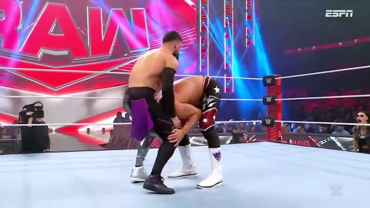 Cody Rhodes Vs Finn Balor Parte 1 - WWE RAW 30 de Enero 2023 Español Latino