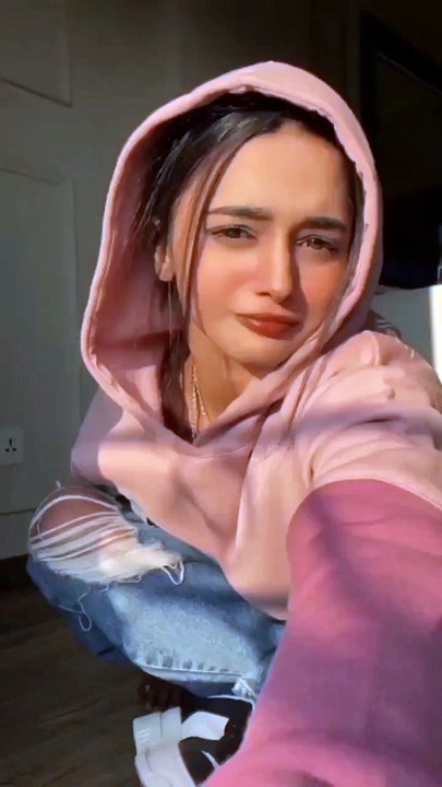 TikToker Ayesha Mano Shared Another Lip-Sync Dance Video