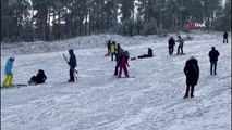 Sarıkamış Kayak Merkezi ziyaretçi akınına uğradı