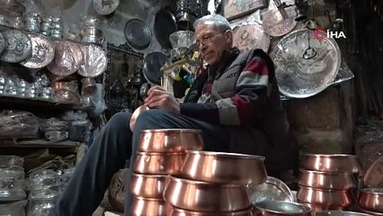 Mardinli bakır ustası 7 yaşından beri elleriyle sanat işliyor