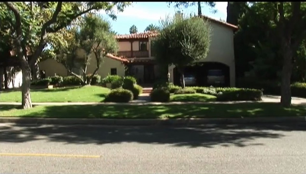 Dearly Departed | movie | 2006 | Official Trailer