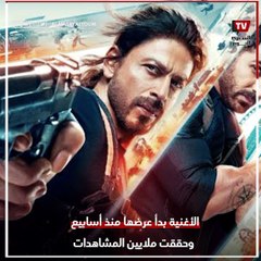 رقص وقبلات على البوستر.. فرحة كبيرة بعودة شاروخان للسينما