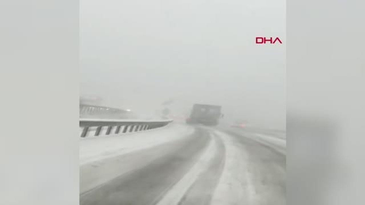 KARLI YOLDA TIR'LARIN KAYDIĞI ANLAR KAMERADA