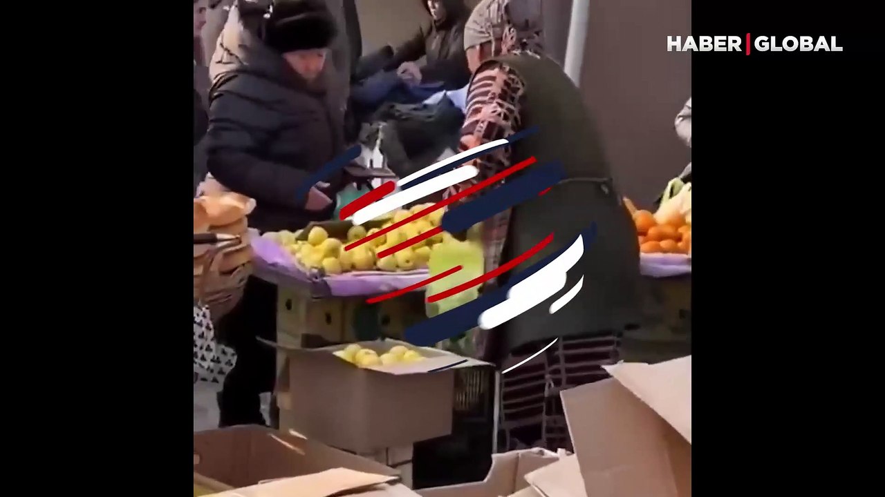 Vatandaşa çürük elma veren pazarcı kadın tepki çekti