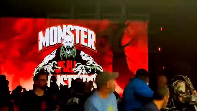 BRAUN STROWMAN DESTROYS OMOS WWE LIVE EVENT 2022 BRAUN STROWMAN VS OMOS WWE LIVE EVENT 2022_480p