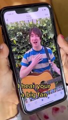 Vocalista dos Plain White T's canta 'Hey There Delilah' a fã com cancro