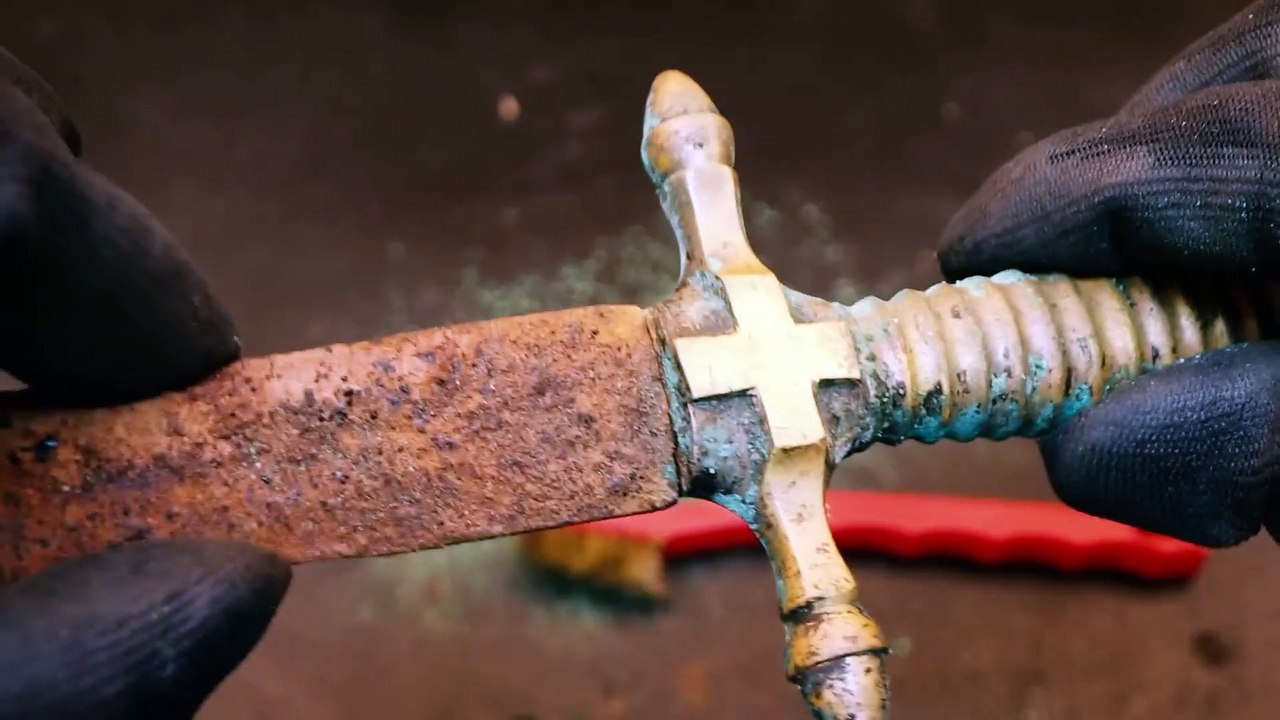 Italian Dagger Restoration a HOLY GRAIL from World War 1 (1080p)